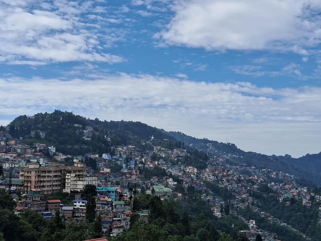 Crescent Resort, Darjeeling 다르질링 외부 사진